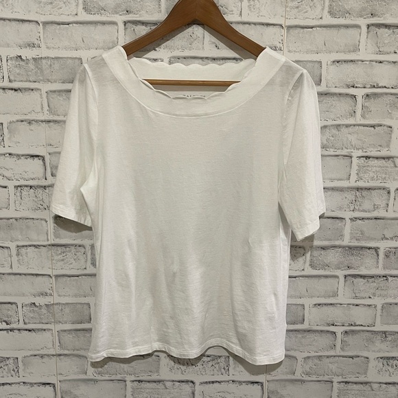Talbots Sweaters - Women’s Talbots white scalloped neck 100% Pima cotton 1/2 sleeve top LP